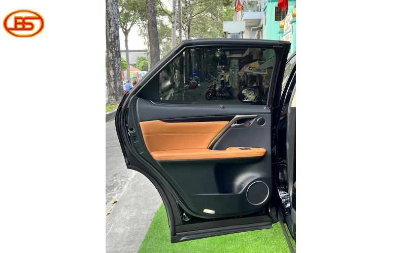 RX300(sản xuất 2020 ) siêu lướt 27 ngàn Km