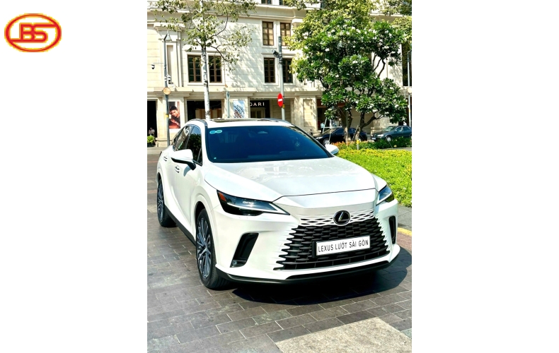 Lexus RX350 Premium 2023 siêu lướt 3300 km