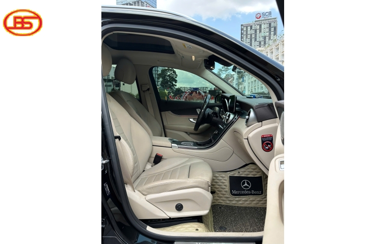 Siêu Phẩm MERCEDES-BEN GLC300 4MATIC 2021