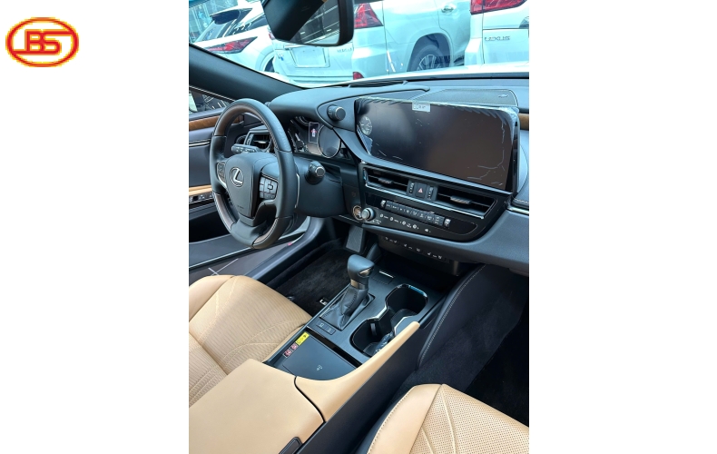 Lexus ES250 2023 siêu lướt 5.000km Xanh Sunlight Green