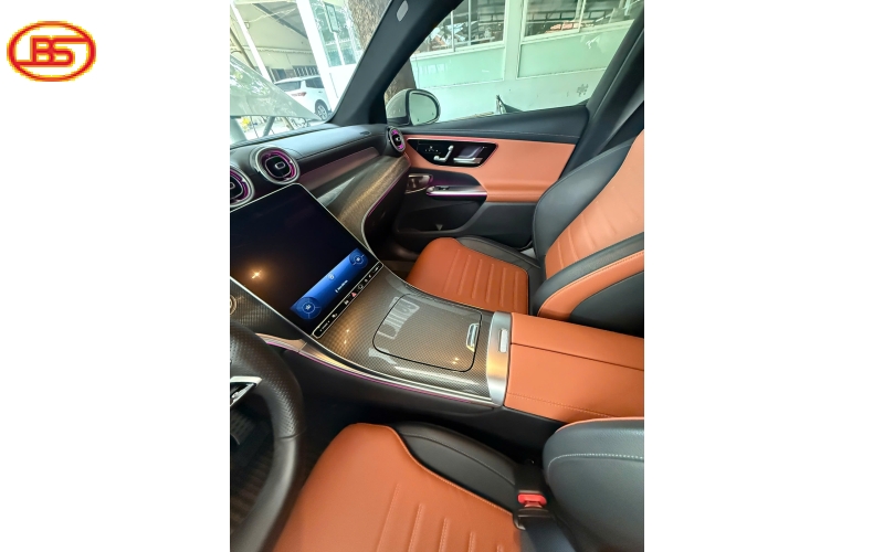 Siêu phẩm hot GLC 300 2023