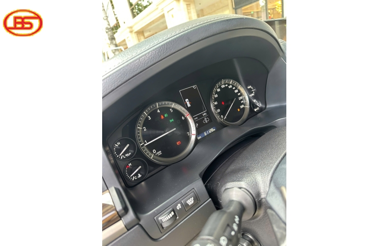 Lexus LX570 T11/2015 Trung Đông odo 61.000km