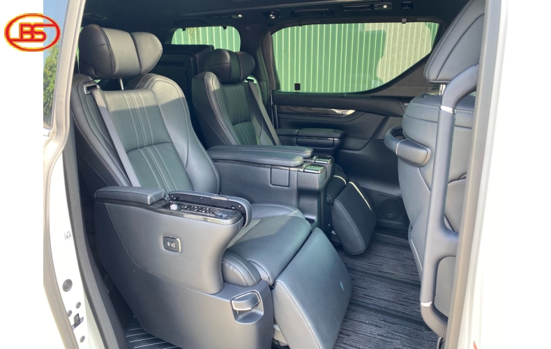 LM 350 SX T12/23-CÓ 2,000KM VỪA VỀ LEXUS LƯỚT SÀI GÒN