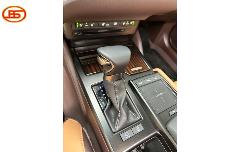 Lexus ES250 Trằng 2021 lướt 11.000km