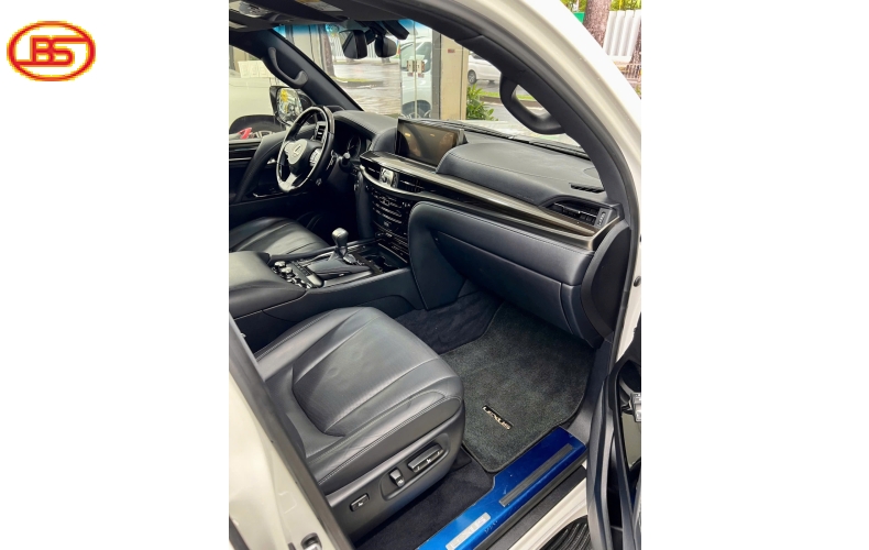 Siêu phẩm LX570 2015 lướt 57.000km