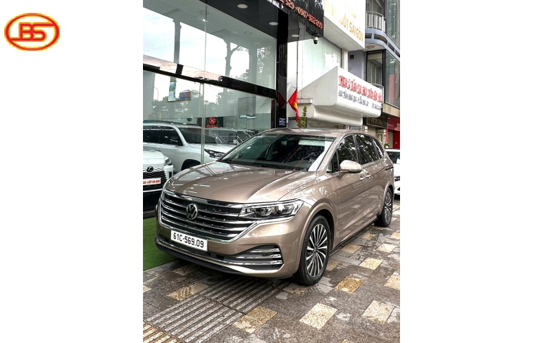 VOLKSWAGEN VILORAN 2024 odo 13.000km