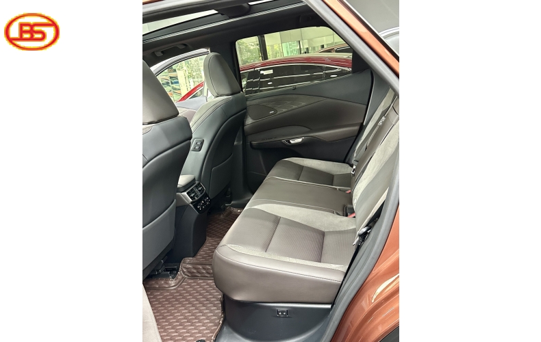 RX350(sản xuất 2023) bản Luxury siêu lướt 2700KM.