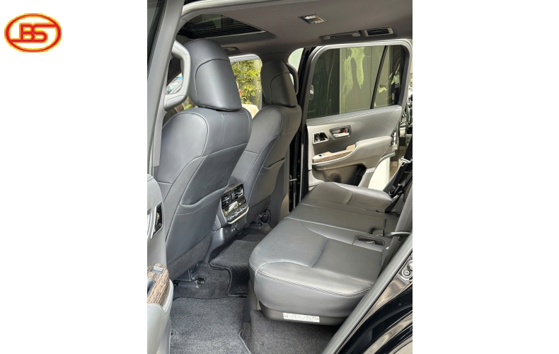 Siêu phẩm cập bến LC300 2024