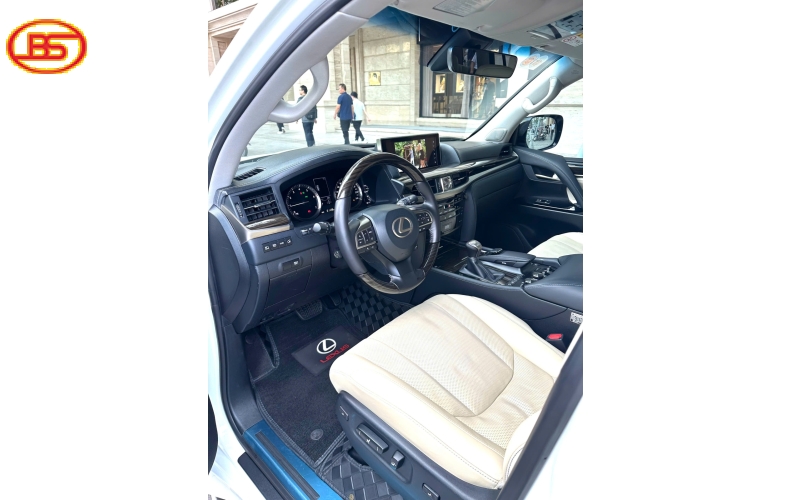 Lexus LX570 T11/2015 Trung Đông odo 61.000km