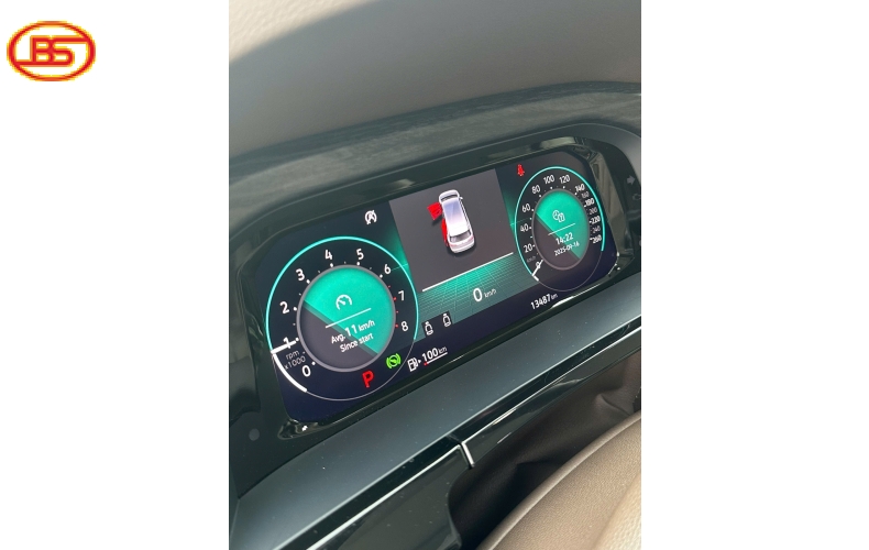VOLKSWAGEN VILORAN 2024 odo 13.000km