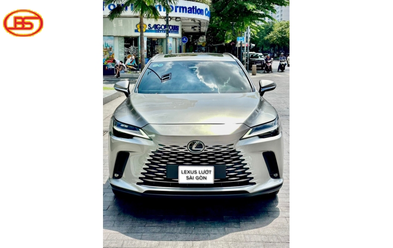 RX300 ( sản xuẩt 2023) Premium Siêu lướt