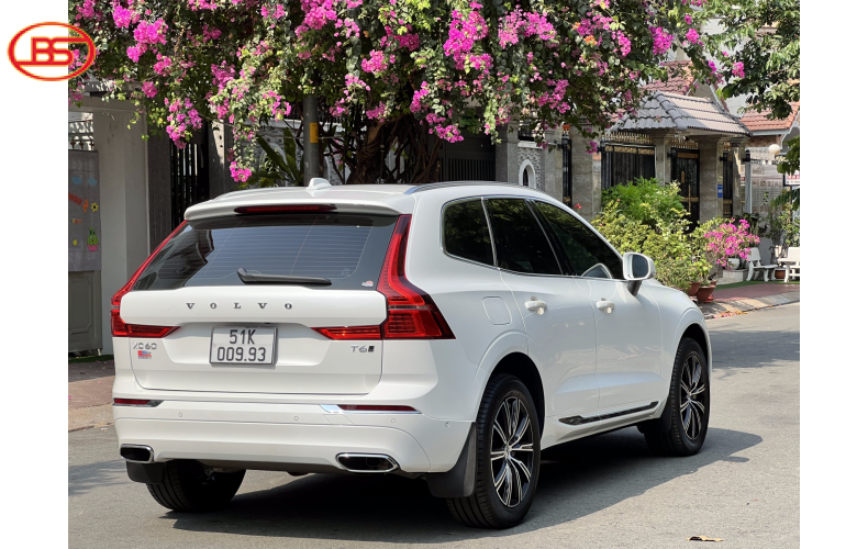 VOLVO XC60 T6 2021 
