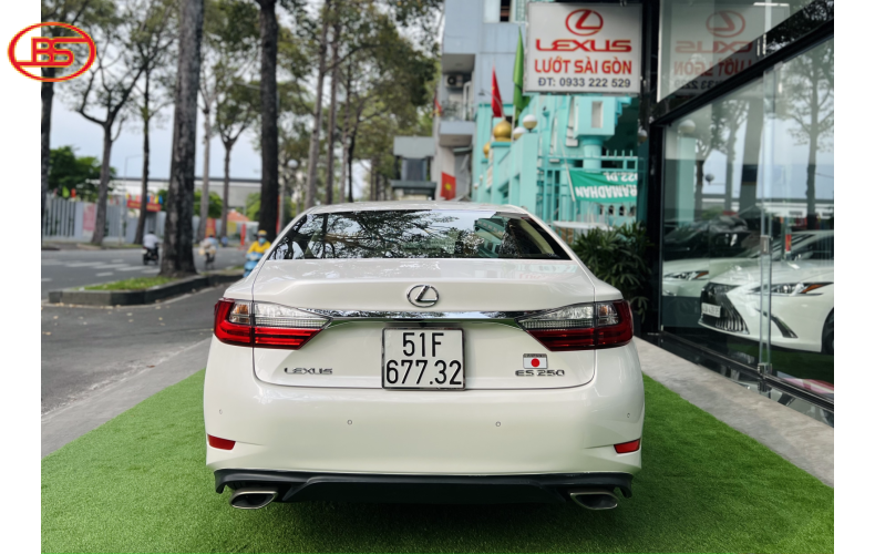 Lexus ES250 (sản xuất 2016) 16 ngàn KM