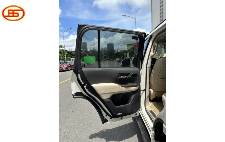 LANDCRUISER (LC 300) Xe đập thùng siêu chất