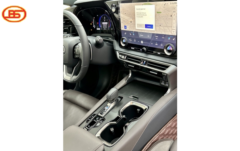 RX350(sản xuất 2023) bản Luxury siêu lướt 2700KM.