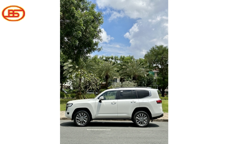 LANDCRUISER (LC 300) Xe đập thùng siêu chất