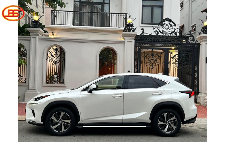 Nx 300(sản xuất 2018) siêu lướt 12Ngàn Km