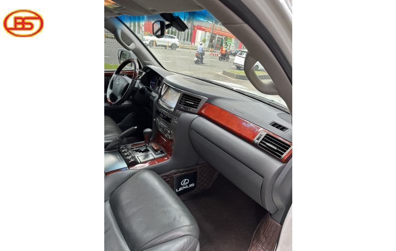 LX570 (Sản xuất 2009) siêu cọp