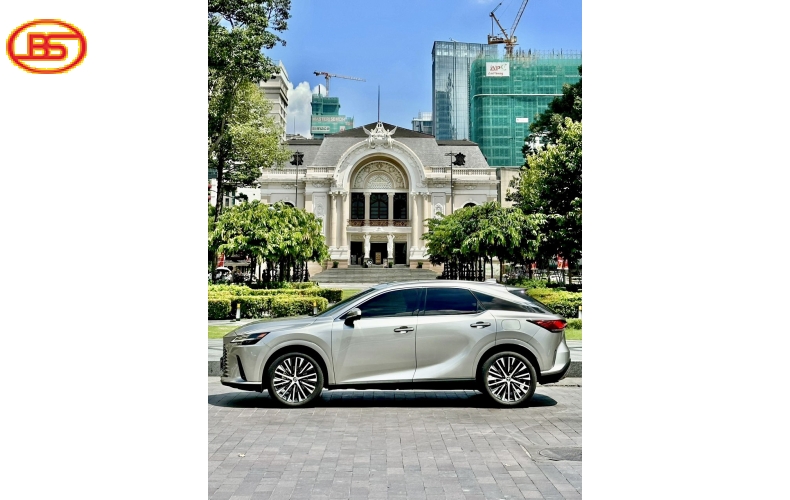 RX300 ( sản xuẩt 2023) Premium Siêu lướt