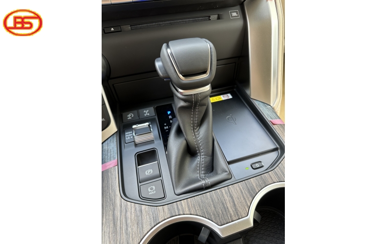 LANDCRUISER (LC 300) Xe đập thùng siêu chất