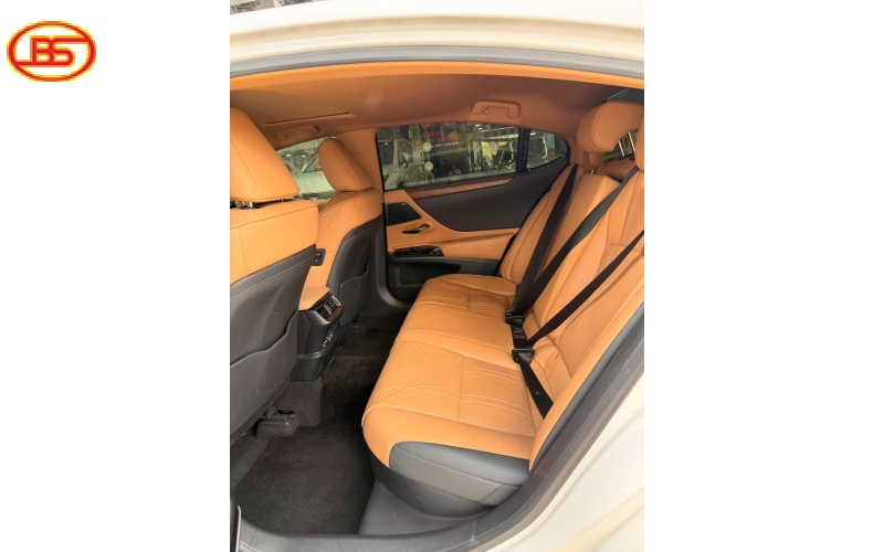 Lexus ES300H 2022 odo 61.000km trắng siêu tiết kiệm xăng