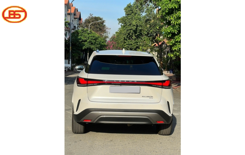 Lexus RX350H 2025 6.800km siêu lướt với màu trắng