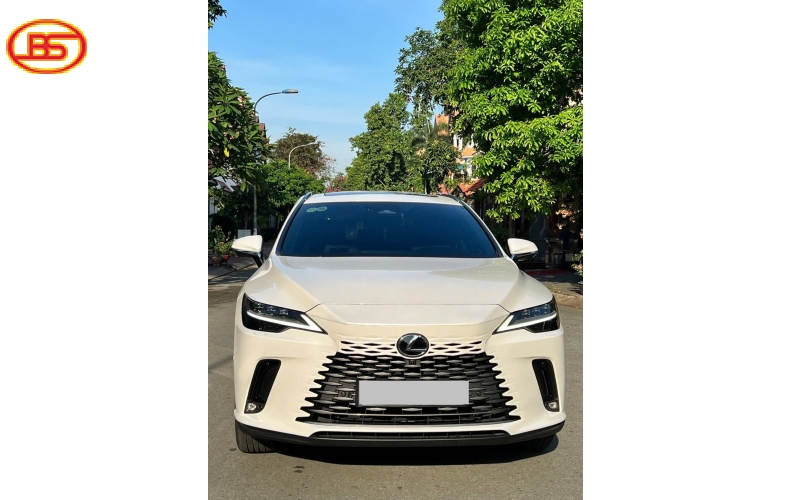 Lexus RX350H 2025 6.800km siêu lướt với màu trắng