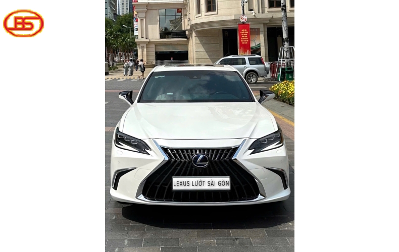 Lexus ES300H 2022 odo 61.000km trắng siêu tiết kiệm xăng