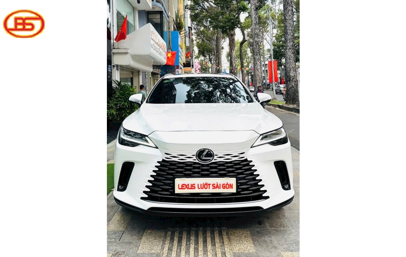 Lexus RX350H 2025 6.800km siêu lướt với màu trắng