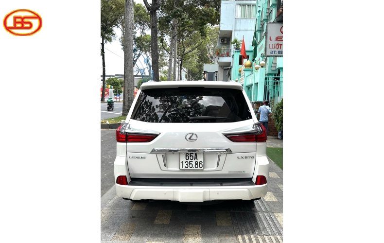 Lexus LX570 2017 1 chủ từ đầu lướt 109.000km
