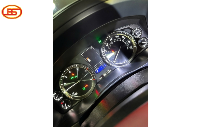 Siêu phẩm LX570 đen nhập mỹ 100.000miles