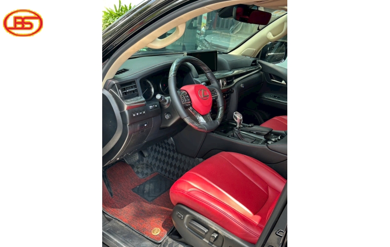 Siêu phẩm LX570 đen nhập mỹ 100.000miles