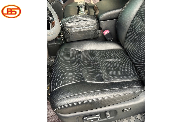 Siêu phẩm Toyota LandCruiser LC200 2014 với odo 180.000km