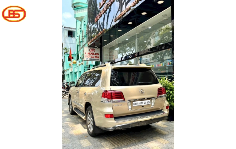 Lexus LX570 2009 vàng cát với odo 164.000 miles