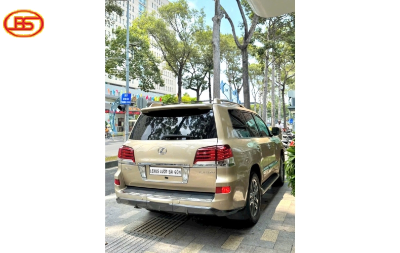 Lexus LX570 2009 vàng cát với odo 164.000 miles