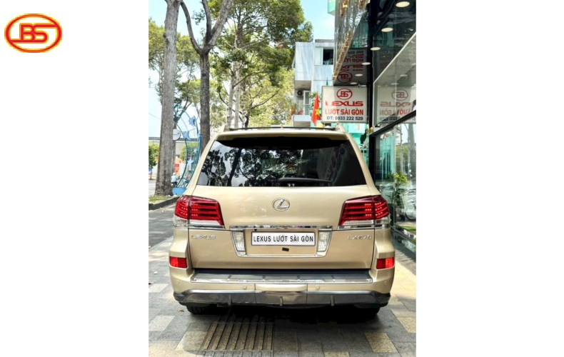 Lexus LX570 2009 vàng cát với odo 164.000 miles
