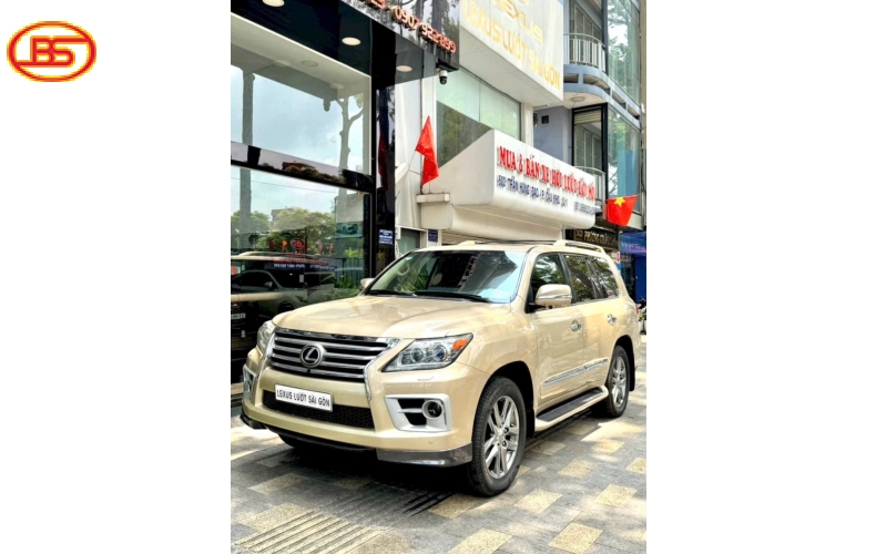 Lexus LX570 2009 vàng cát với odo 164.000 miles