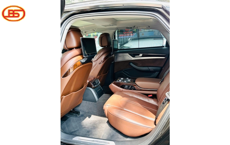 Siêu phẩm Audi A8 V6 2016 với odo 89.000km