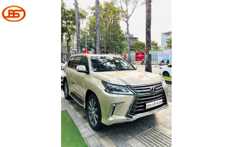 Siêu phẩm LX570 Vàng cát nhập hãng với odo 34.000km quá đẹp