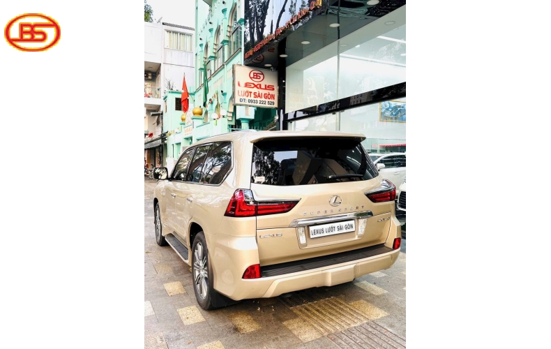 Siêu phẩm LX570 Vàng cát nhập hãng với odo 34.000km quá đẹp