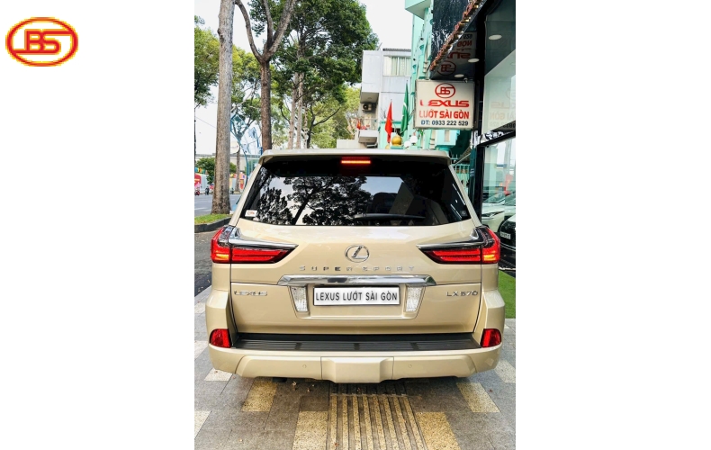 Siêu phẩm LX570 Vàng cát nhập hãng với odo 34.000km quá đẹp