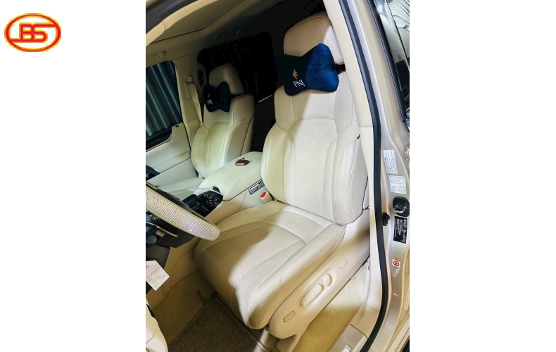 Siêu phẩm LX570 Vàng cát nhập hãng với odo 34.000km quá đẹp