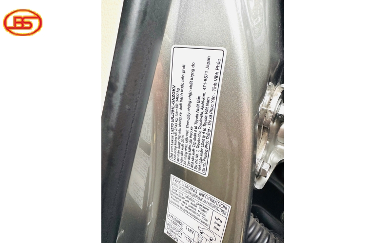 Siêu phẩm LX570 2016 màu Ghi Xám với odo 140.000km 