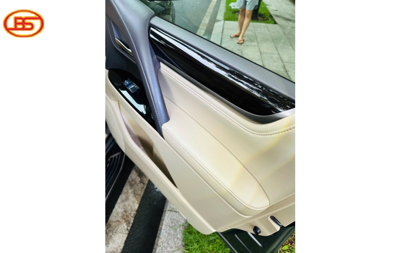 Siêu phẩm LX570 2016 màu Ghi Xám với odo 140.000km 