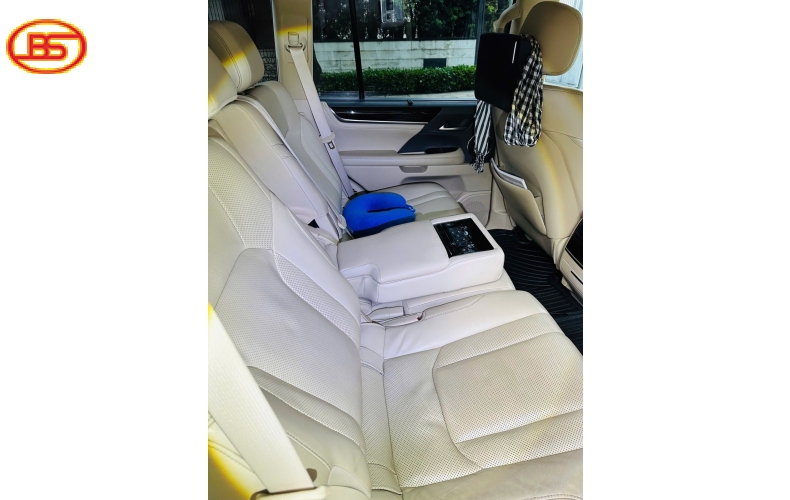 Siêu phẩm LX570 2016 màu Ghi Xám với odo 140.000km 