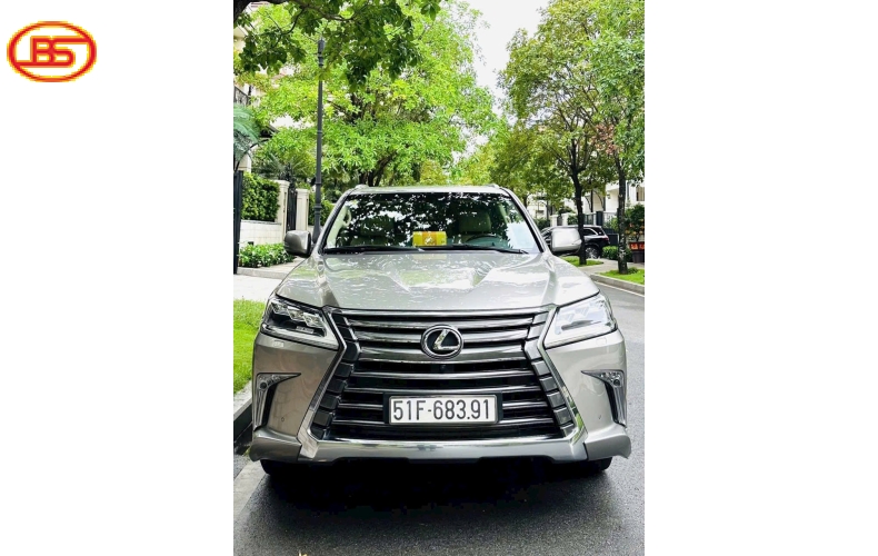 Siêu phẩm LX570 2016 màu Ghi Xám với odo 140.000km 