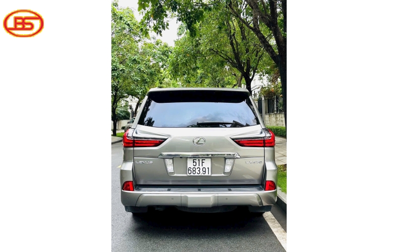 Siêu phẩm LX570 2016 màu Ghi Xám với odo 140.000km 