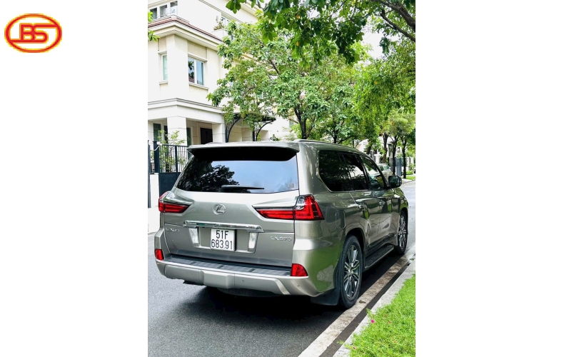 Siêu phẩm LX570 2016 màu Ghi Xám với odo 140.000km 