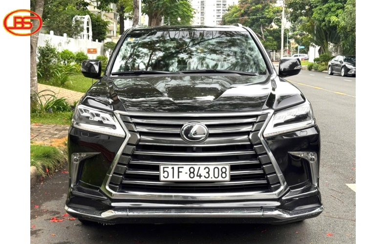 Siêu phẩm Trung Đông LX570 2016 lướt 40.000km quá lướt theo thời gian