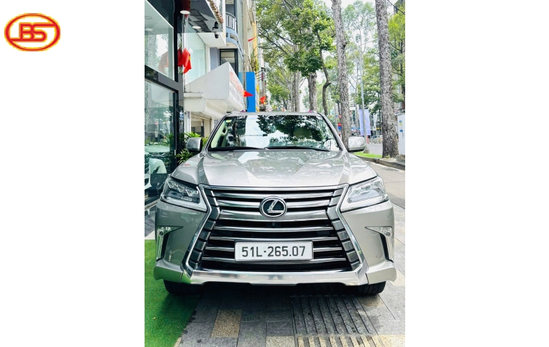 Siêu phẩm LX570 2016 màu Ghi Xám với odo 140.000km